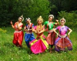 Индийские танцы — видео уроки для начинающих